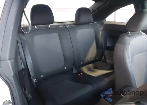 2013 Volkswagen Beetle 2.5L Entry from USA, damaged, VIN 3VWFP7AT1DM652293